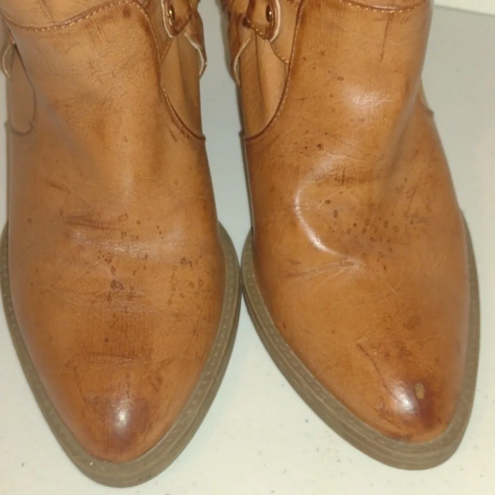 Quinn “Dakota” western moto ankle bootie size 8.5